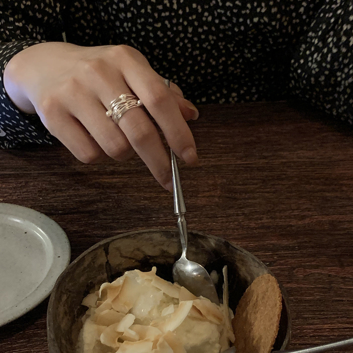Vridset Sterling Sølv Perle Ring