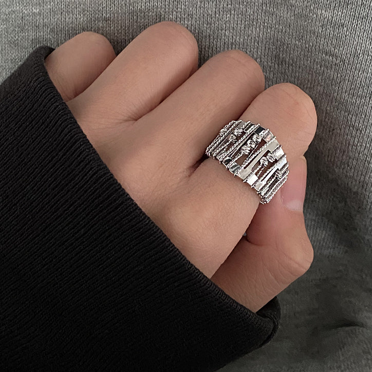 Gennembrudt, perlebesat, justerbar ring