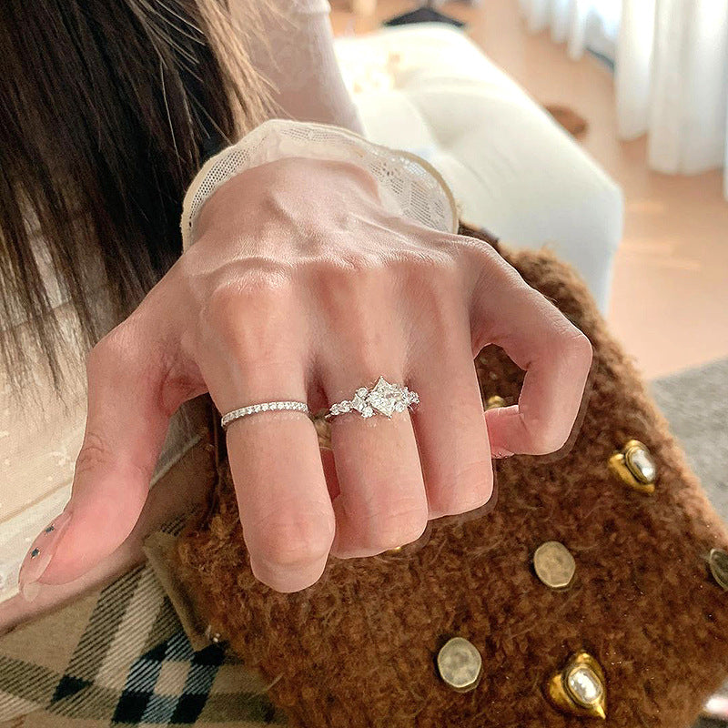 Vera Collette Ring | Hvidguld