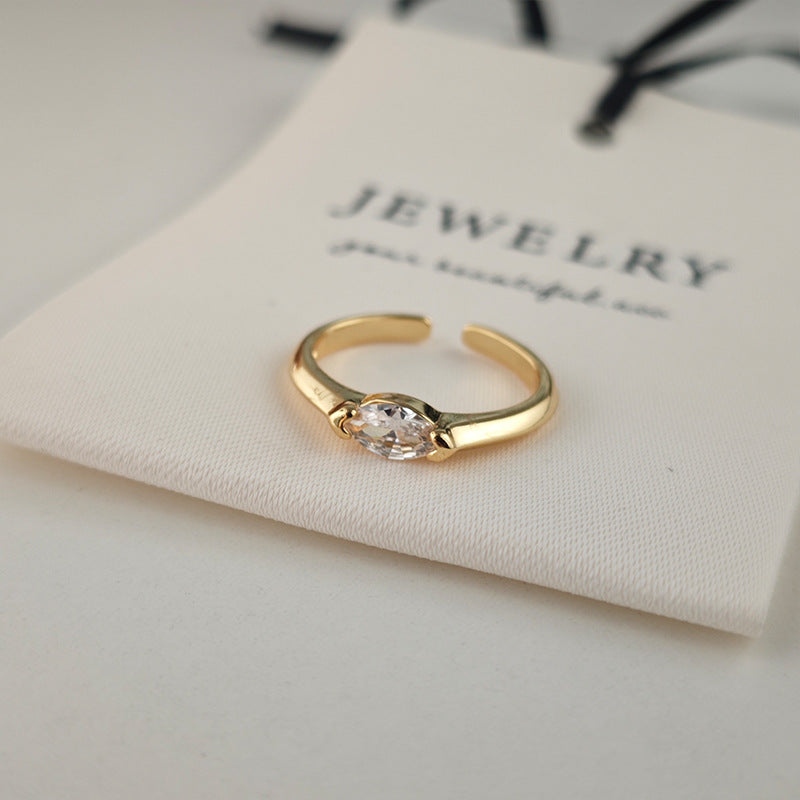 Aya Sterling Ring | Hvidguld