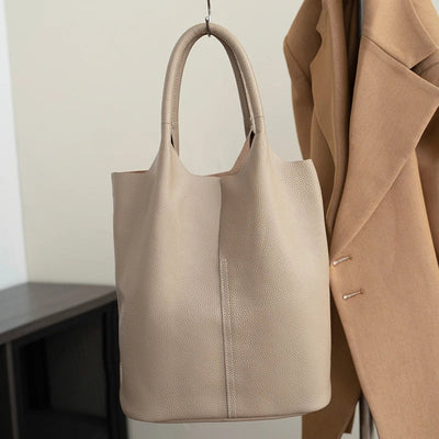 saga™ – lyseblå bucket taske i luksuslæderlook