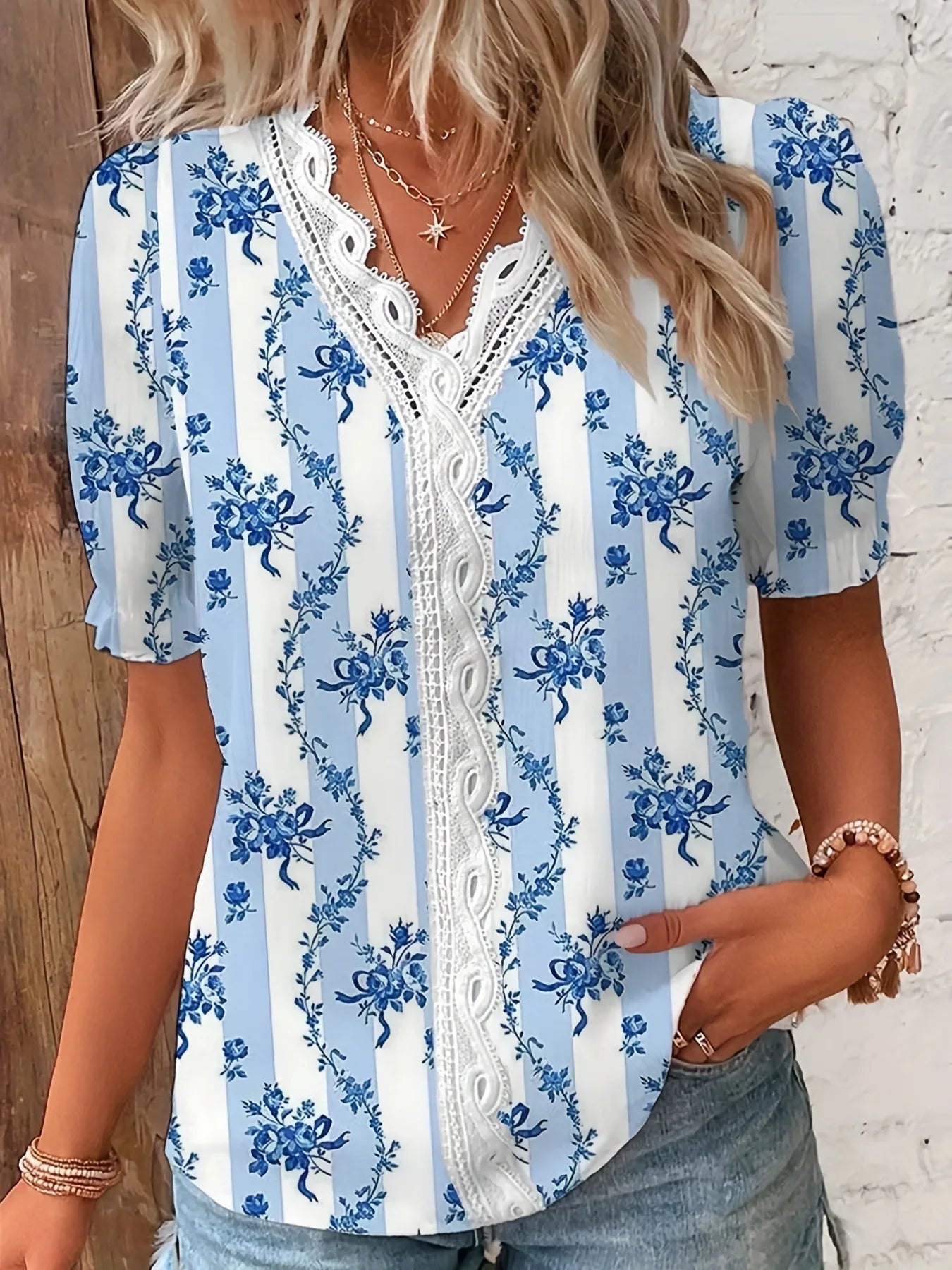 Blomster Blonde V-Hals Bluse | Olsen & Olsen™