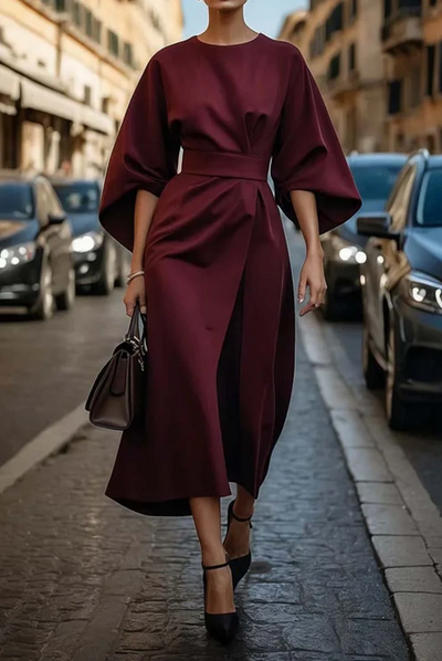 Sophia Kjolen – Tidløs Elegance med Smukke Detaljer