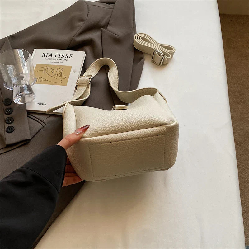 iris™ – moderne bucket taske i læderlook