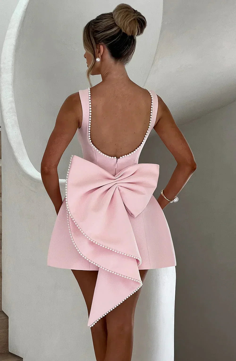 Mini kjole Rosea Pearl Bow