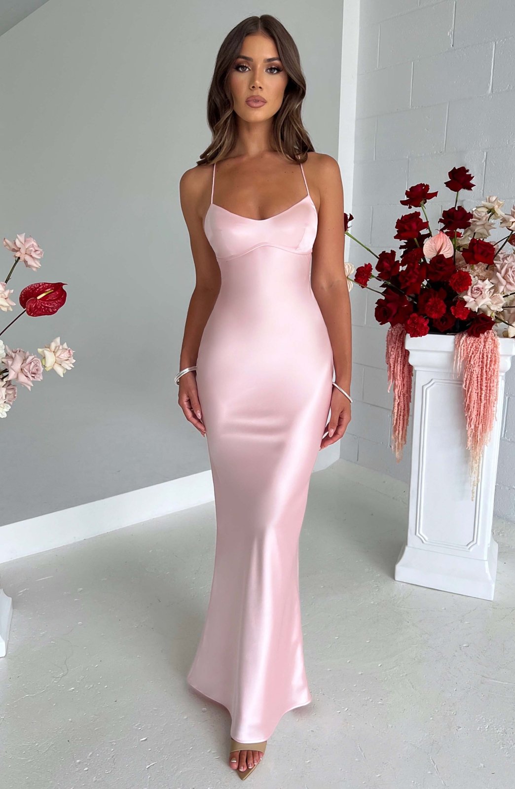 Rosea luksuriøs satin maxi kjole