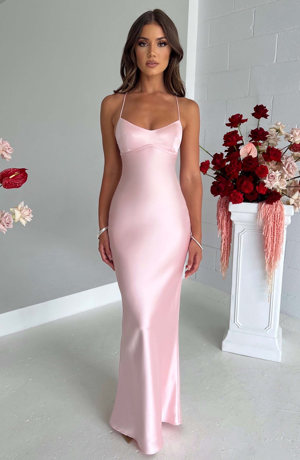 Rosea luksuriøs satin maxi kjole